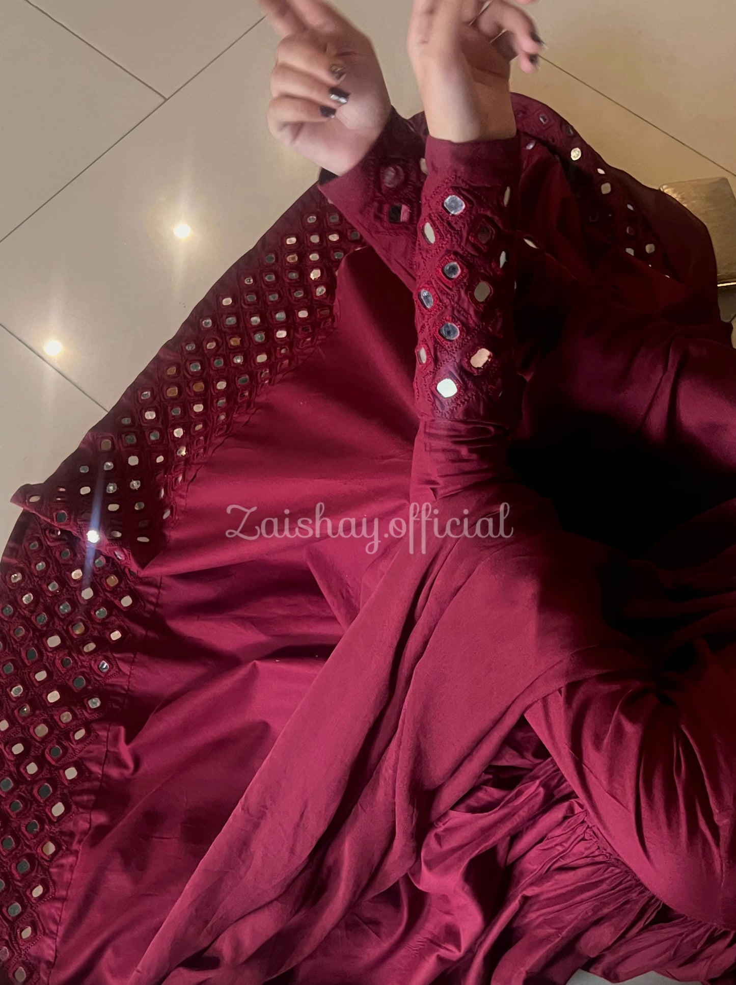 Laylah - Mirror work