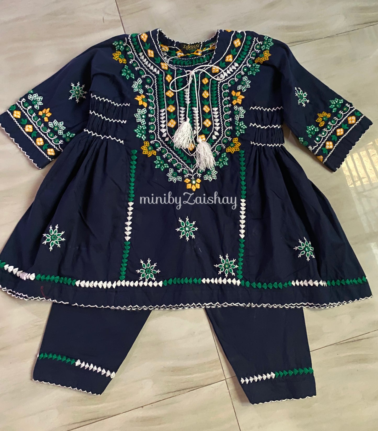 Balochi blossom - Fully handmade and mirror work - Pret