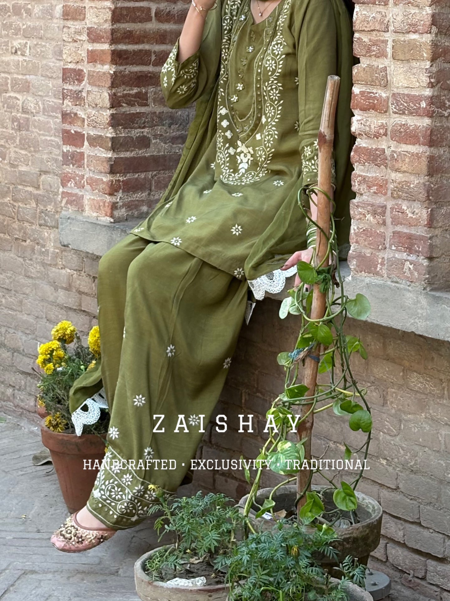 Zarmeena - Threadwork & Mirrorwork