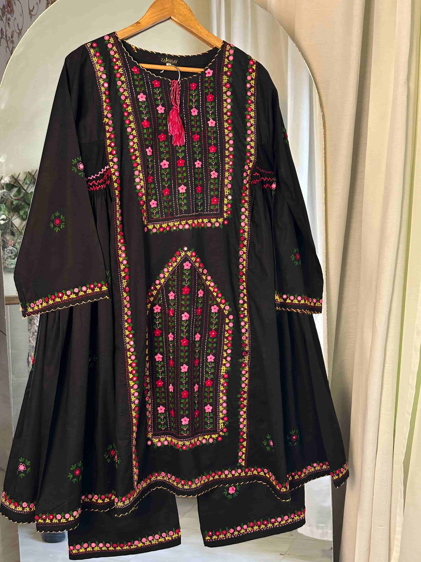 Balochi doch - Fully Handmade & Mirrorwork - Black