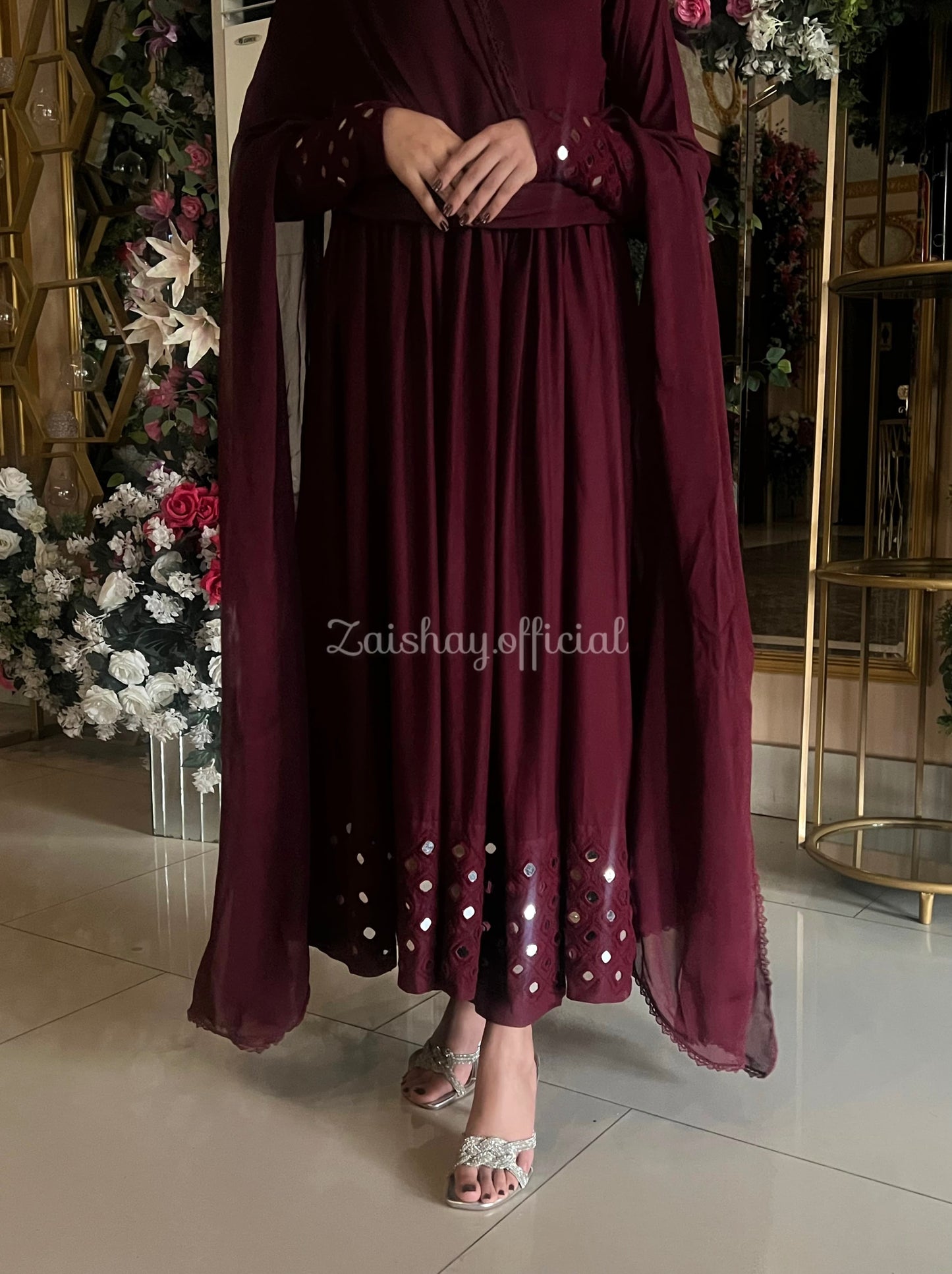 Laylah - Mirror work