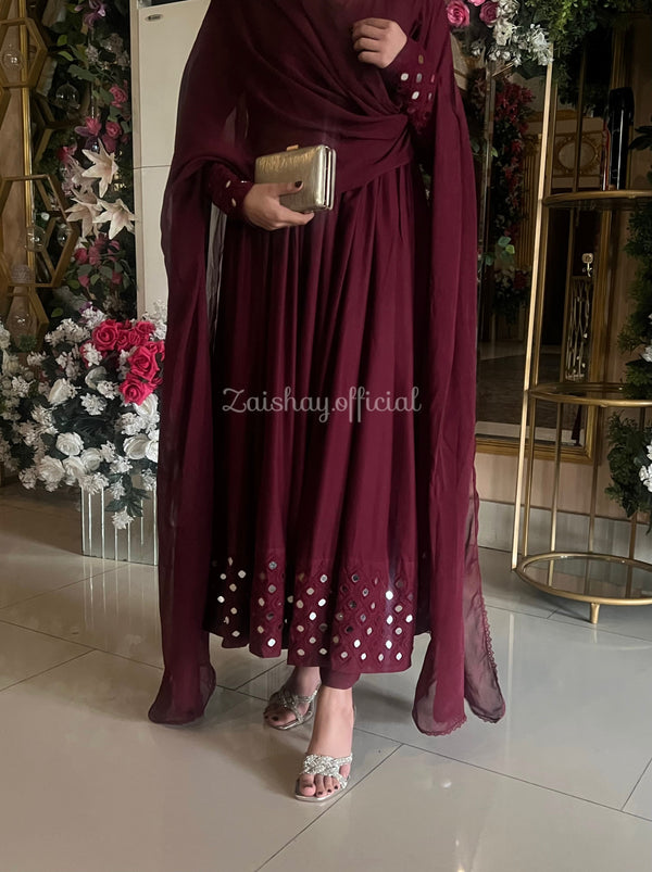 Laylah - Mirror work